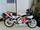 Honda CBR 250RR Gullarm 1998