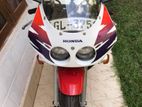 Honda CBR Gullarm 2002