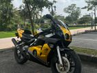 Honda CBR MC22 2001