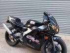 Honda CBR MC22 Gullarm 250 2004