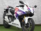Honda CBR250R 2025