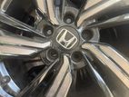 Honda Civic 17 Alloy Wheel With 235/45R17 Tire