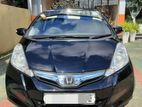 Honda Fit GP1 2012 සඳහා 85% ක් අඩු වූ පොලියට වසර 7කින් leasing