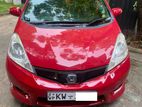 Honda Fit Hybrid 2012