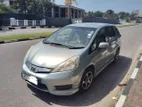 Honda Fit Shuttle 2012