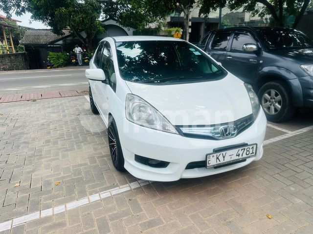 Honda Fit Shuttle 2012 photo 2
