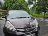 Honda Fit Shuttle 2012