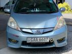 Honda Fit Shuttle 2012