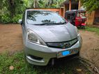 Honda Fit Shuttle 2013