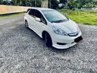 Honda Fit Shuttle 2013