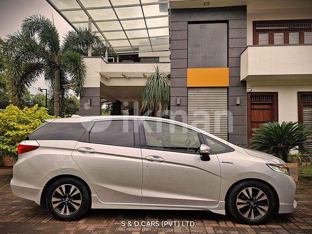 Honda Fit Shuttle 2016 photo 2
