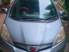 Honda Fit Shuttle Hybrid 2012