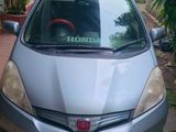 Honda Fit Shuttle Hybrid 2012