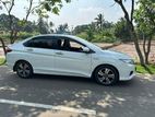 Honda Grace 2017