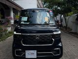 Honda N-Box Custom 2024