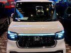 Honda N-Box Custom 2025