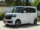 Honda N-Box Custom 2025
