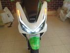 Honda PCX 2025