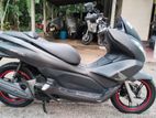 Honda PCX 125 (JF28 ) 2017