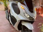 Honda PCX 2023