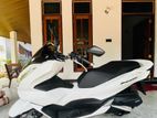 Honda PCX 2023