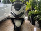 Honda PCX 2023