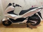 Honda PCX 2024