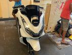 Honda PCX 2024