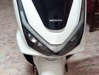 Honda PCX 2025