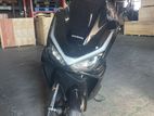 Honda PCX 2025
