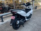 Honda PCX 2025