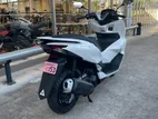 Honda PCX 2025