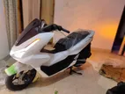 Honda PCX 2025