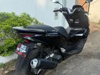Honda PCX 2025