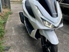 Honda PCX 2025