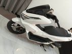 Honda PCX160 2025