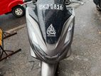 Honda PCX160 2023