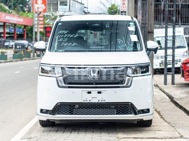 Honda Step Wagon 2024 photo 4