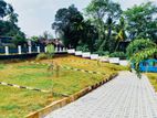 හෝකන්දර හන්දියට අතේ දුරින් අගනා නේවාසික බිම් කොටස් විකිණීමට
