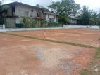 හොරණ ඉඩමක් ඇත