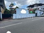 House for Rent Facing the Main Road in Colombo 8