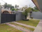 House for Rent in Battaramulla (file No 2390 A/1)bodhiraja Mawatha