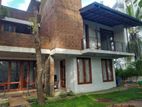 House for rent in makumbura