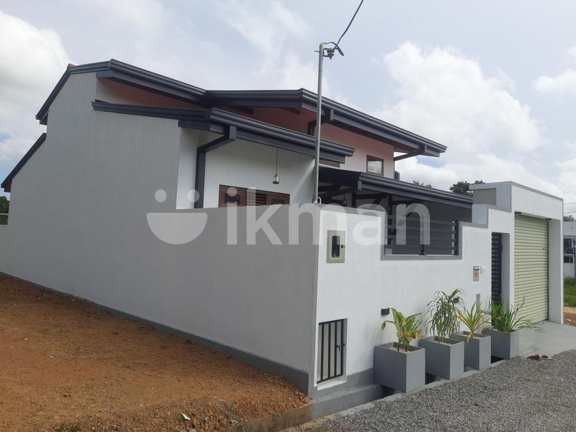House for Sale Athurugiriya Millenium City ikman