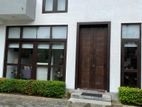 House For Sale in Akuregoda Road, Battaramulla