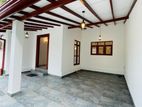 House for Sale in Athrugiriya