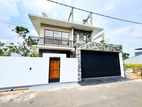 House for Sale in Athurugiriya – 4 Bedrooms, Bathrooms,