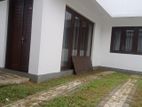 House for Sale in Athurugiriya