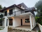 House for Sale in Athurugiriya