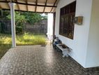 House for sale in Athurugiriya